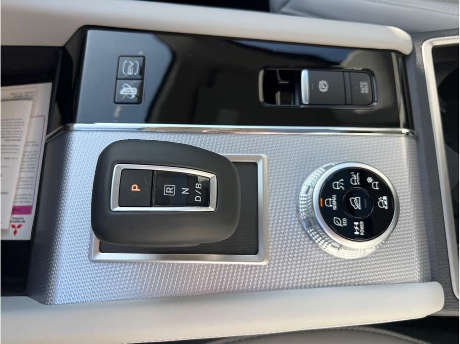 2025 Mitsubishi Outlander PHEV SEL