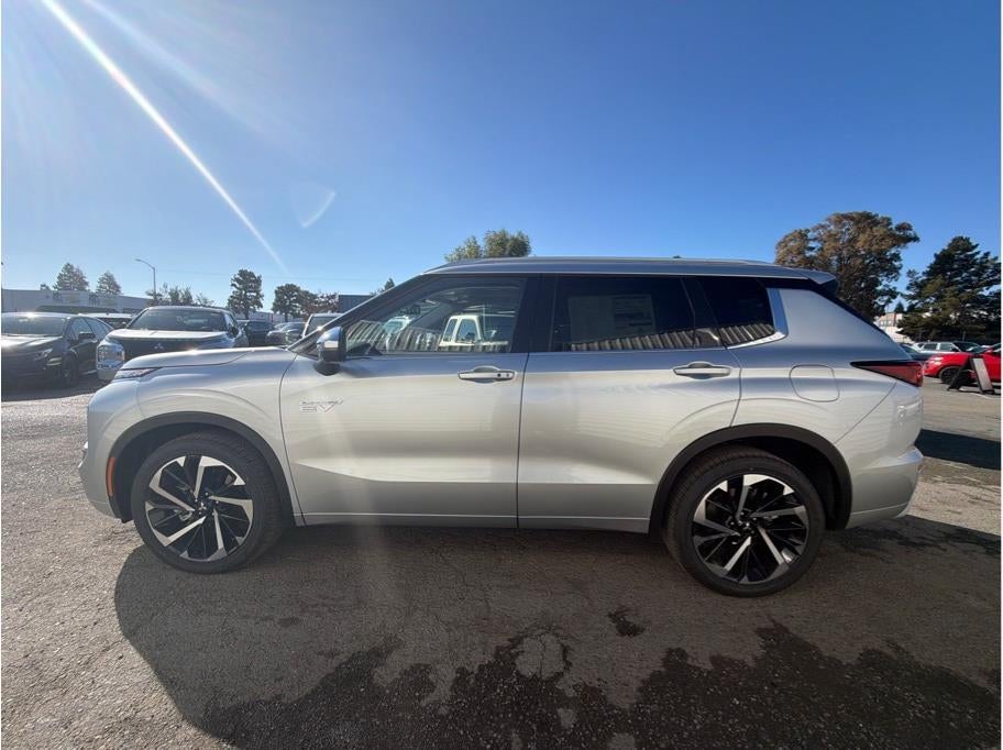 2025 Mitsubishi Outlander PHEV SEL