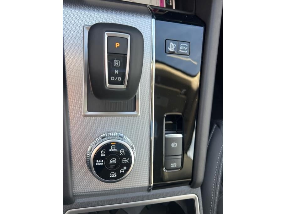 2025 Mitsubishi Outlander PHEV SEL