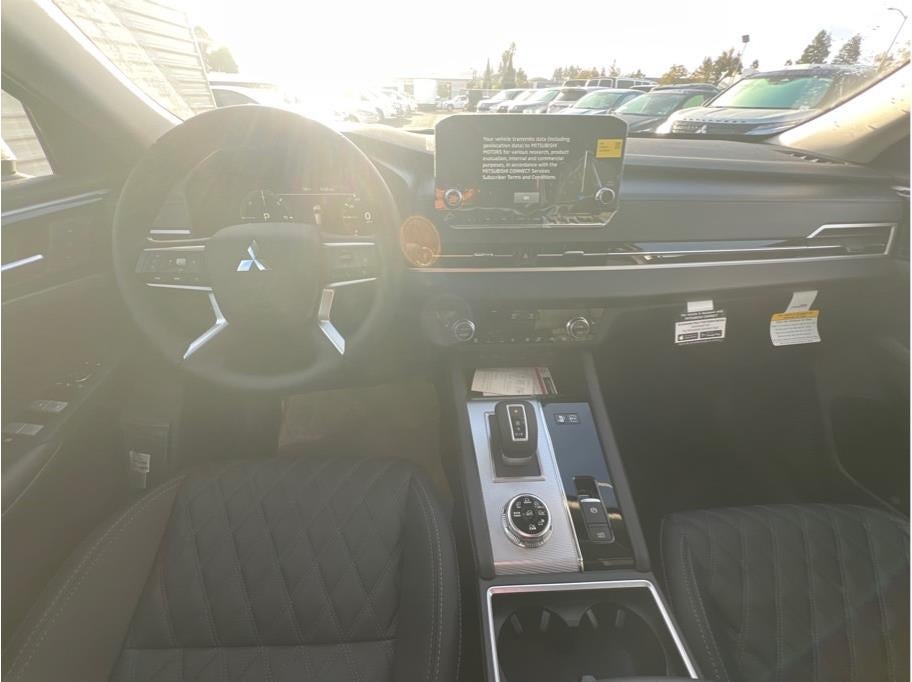 2025 Mitsubishi Outlander PHEV SEL