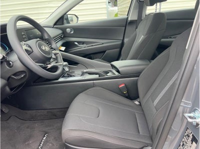 2026 Hyundai Elantra SE Sedan 4D