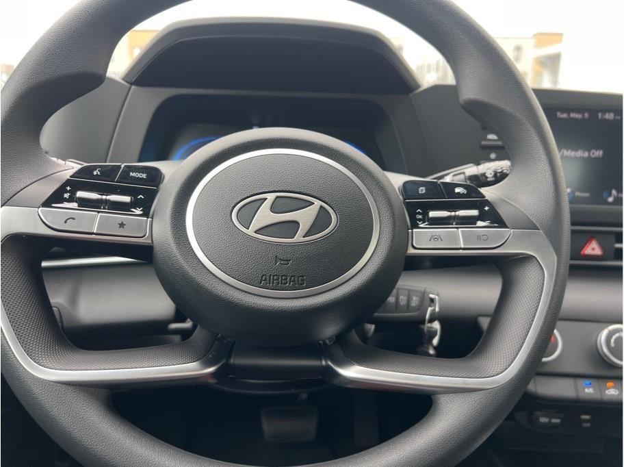 2026 Hyundai Elantra SE Sedan 4D