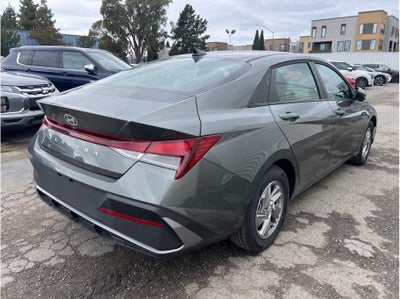 2026 Hyundai Elantra SE Sedan 4D