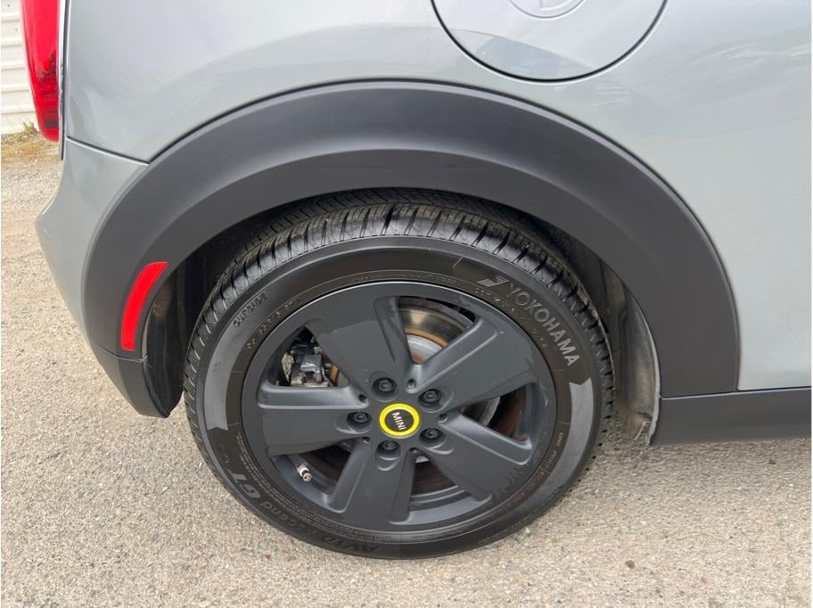 2022 MINI Hardtop 2 Door Cooper SE Hatchback 2D