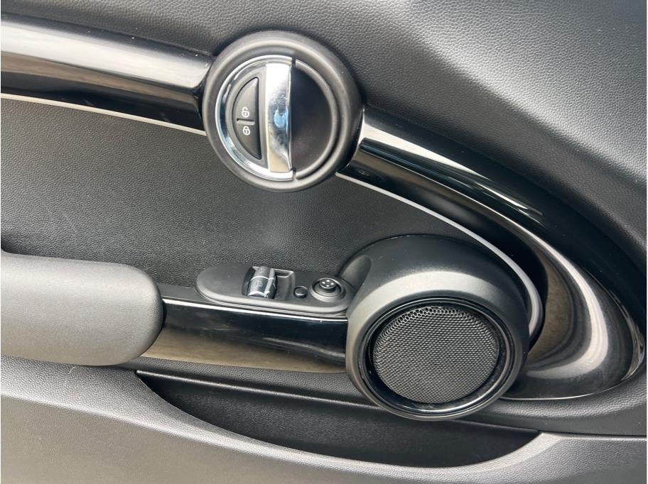 2022 MINI Hardtop 2 Door Cooper SE Hatchback 2D