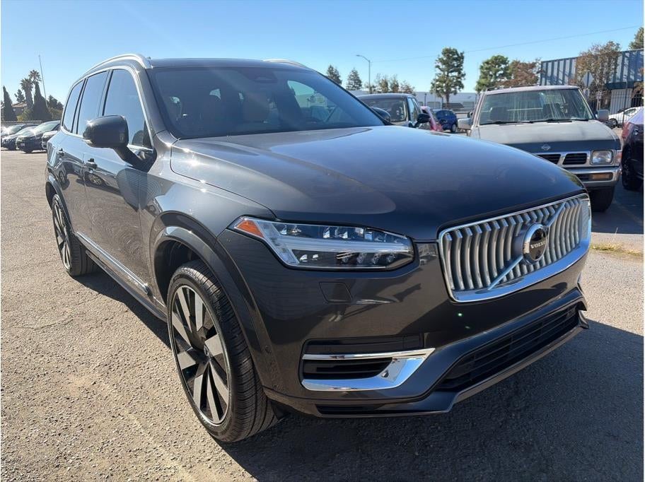 2023 Volvo XC90 T8 Recharge Ultimate Bright Theme Plug-In Hybrid Sport Utility 4D