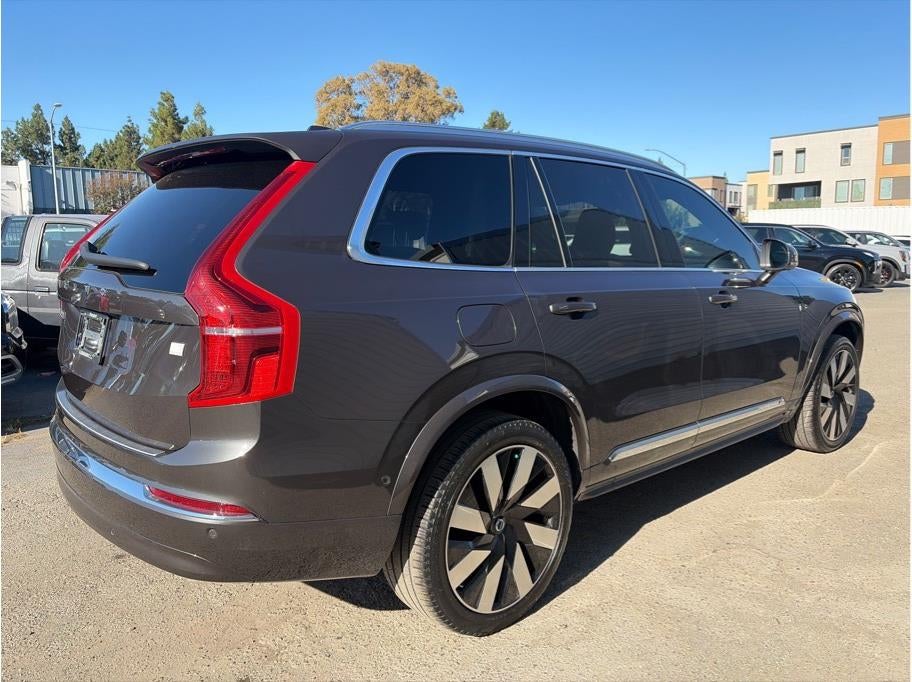 2023 Volvo XC90 T8 Recharge Ultimate Bright Theme Plug-In Hybrid Sport Utility 4D