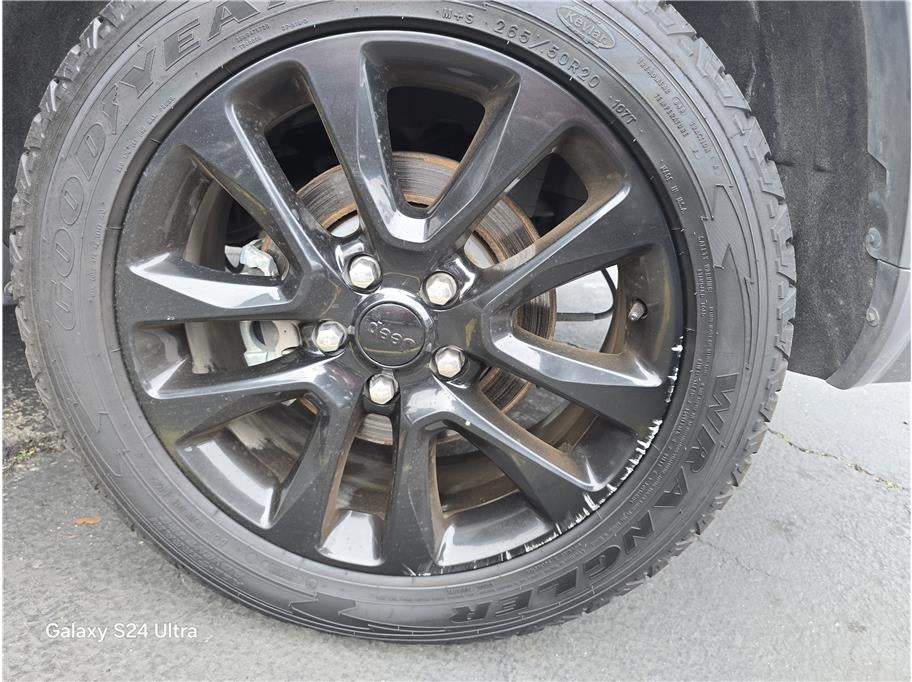 2021 Jeep Grand Cherokee Laredo X Sport Utility 4D