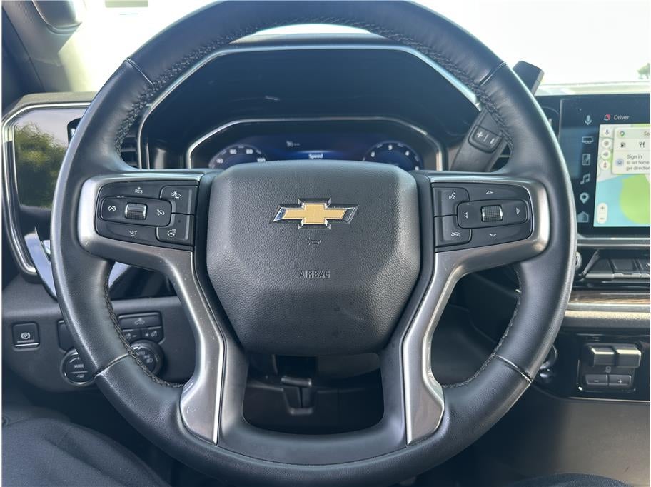 2025 Chevrolet Silverado 1500 Crew Cab LT Pickup 4D 5 3/4 ft