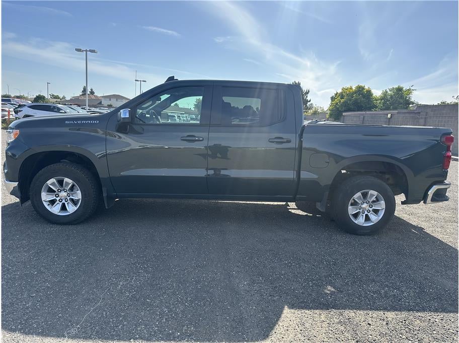2025 Chevrolet Silverado 1500 Crew Cab LT Pickup 4D 5 3/4 ft