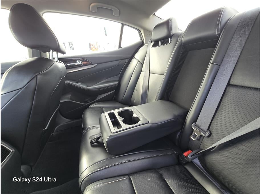 2023 Nissan Maxima SV Sedan 4D