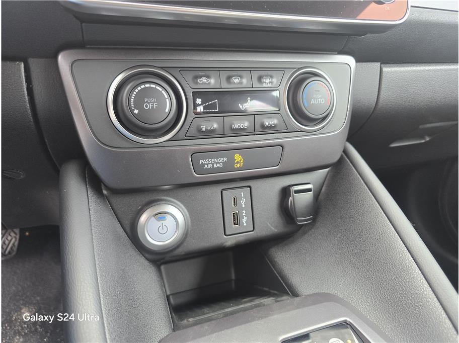 2024 Nissan LEAF S Hatchback 4D