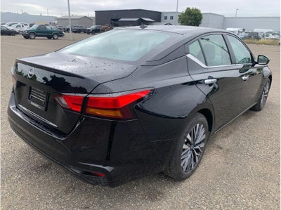 2025 Nissan Altima 2.5 SV Sedan 4D