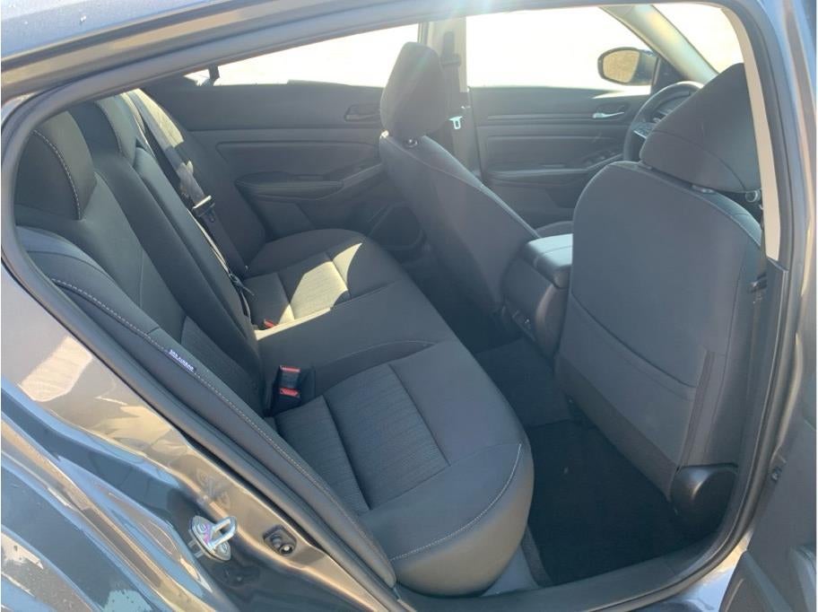 2025 Nissan Altima 2.5 SV Sedan 4D