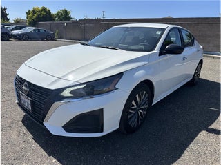 2025 Nissan Altima 2.5 SV Sedan 4D