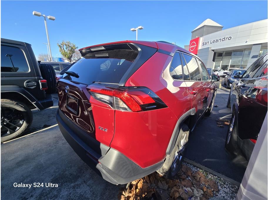 2020 Toyota RAV4 XLE Premium Sport Utility 4D