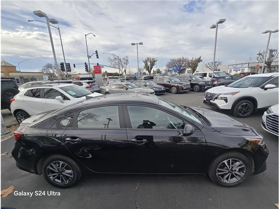 2023 Kia Forte LXS Sedan 4D
