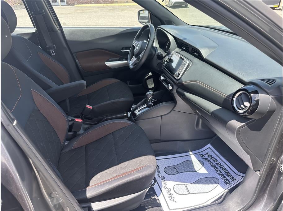2019 Nissan Kicks SR Sport Utility 4D