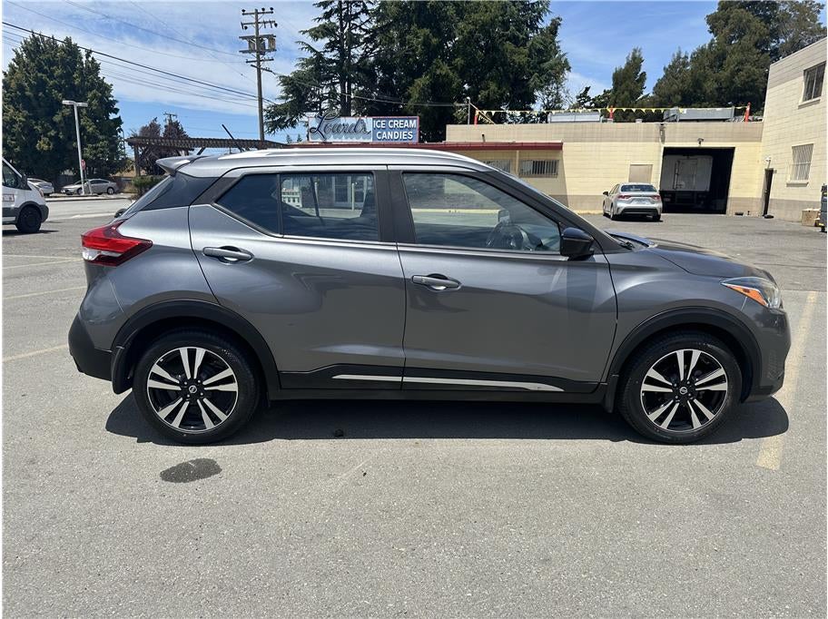 2019 Nissan Kicks SR Sport Utility 4D