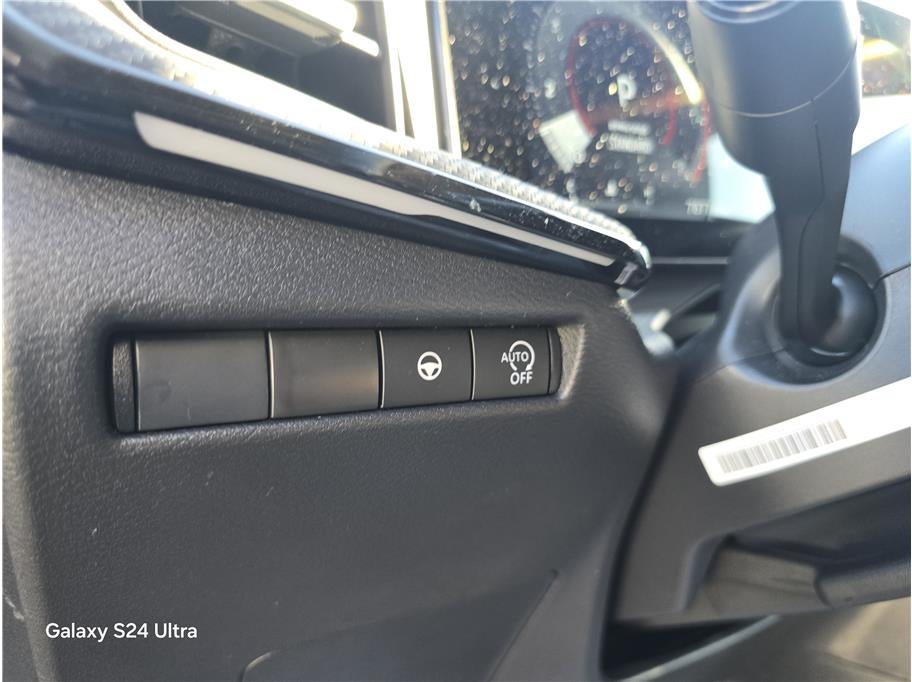 2025 Nissan Kicks SR Sport Utility 4D