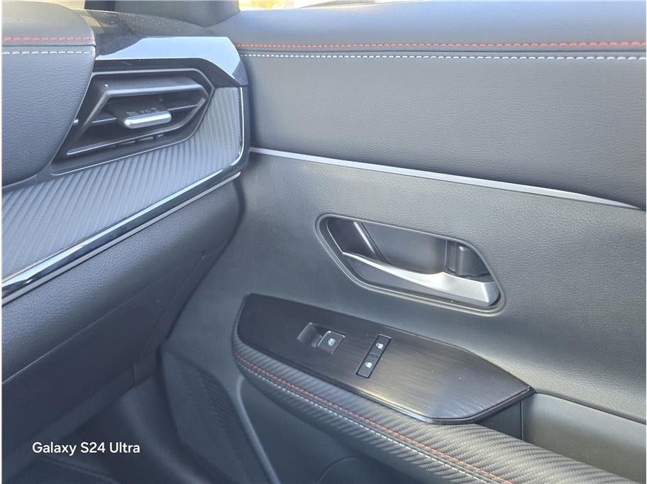 2025 Nissan Kicks SR Sport Utility 4D