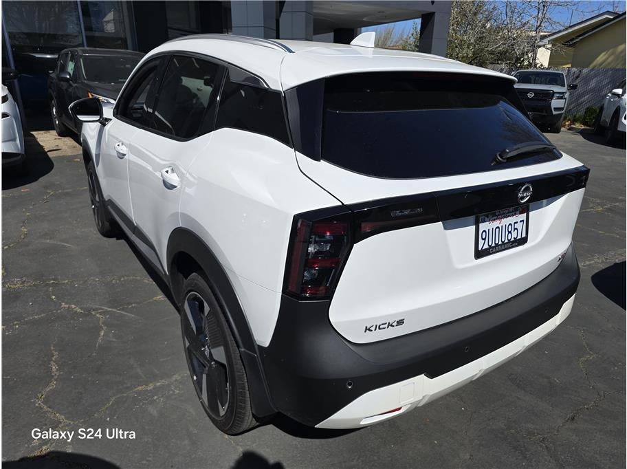 2025 Nissan Kicks SR Sport Utility 4D