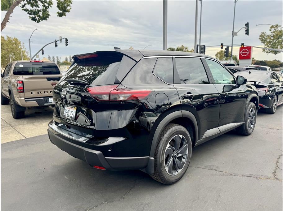2024 Nissan Rogue SV Sport Utility 4D