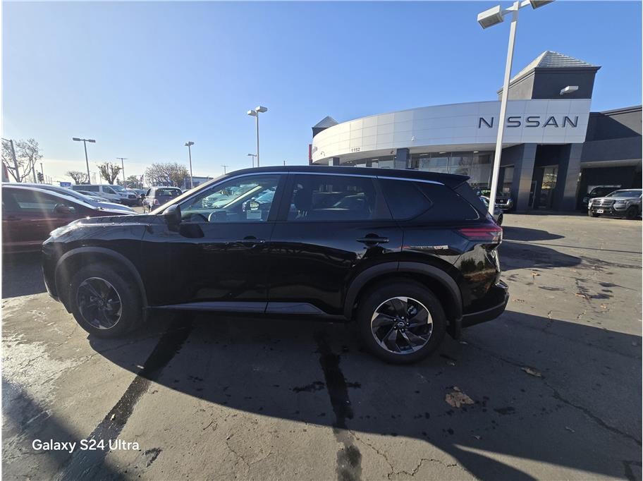 2024 Nissan Rogue SV Sport Utility 4D