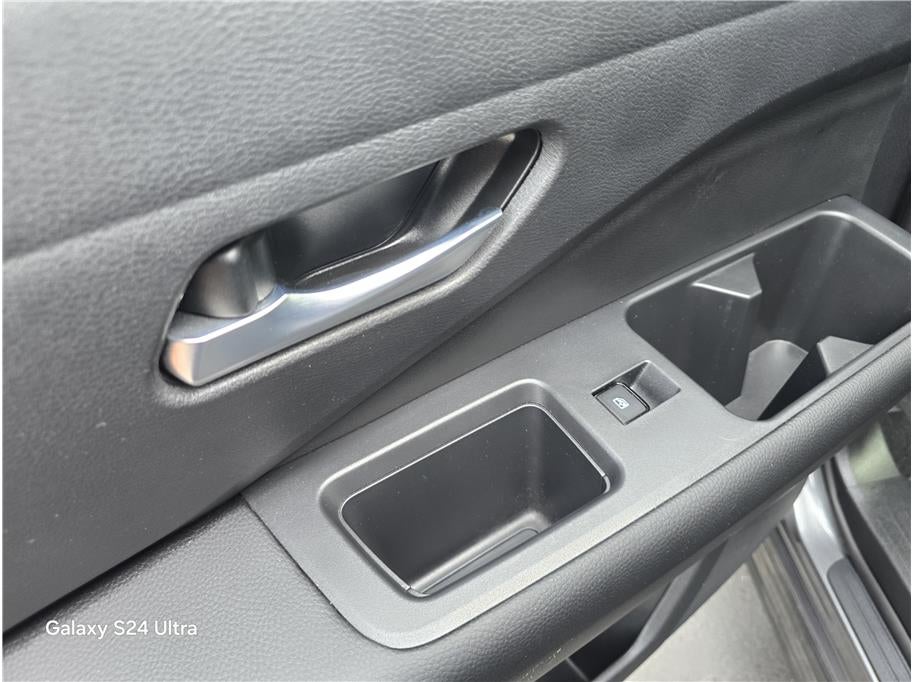 2022 Nissan Pathfinder SV Sport Utility 4D