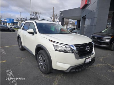 2024 Nissan Pathfinder SV Sport Utility 4D