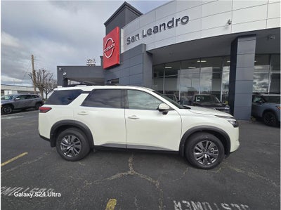 2024 Nissan Pathfinder SV Sport Utility 4D