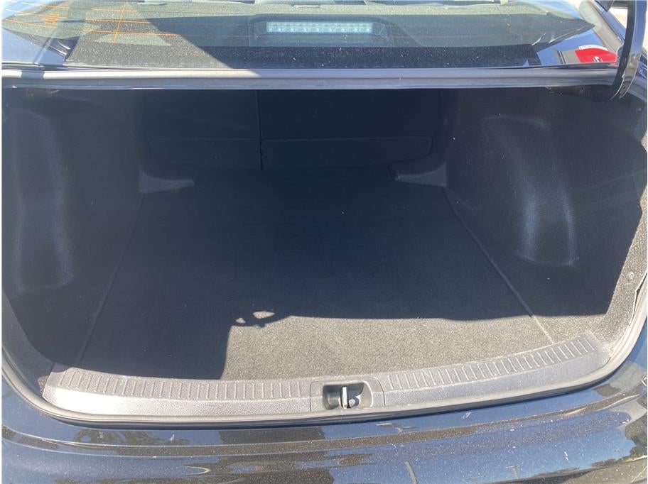 2024 Toyota Corolla LE Sedan 4D
