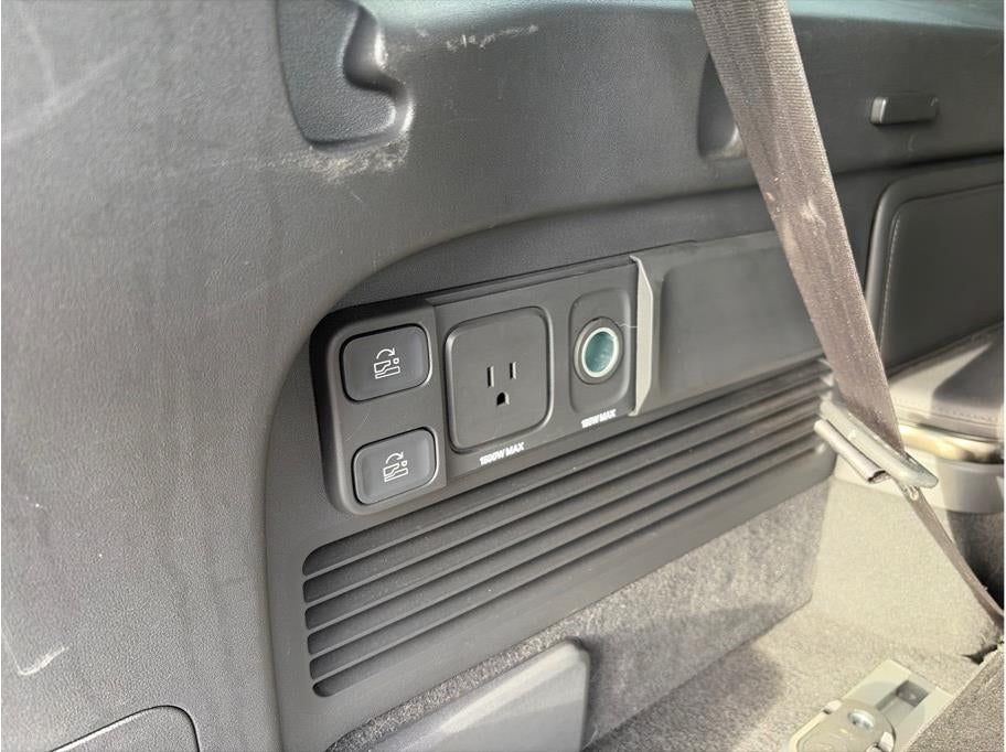 2023 Rivian R1S Adventure Sport Utility 4D