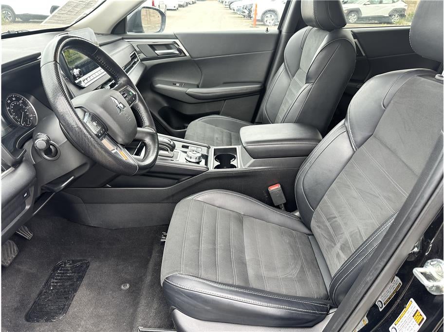 2024 Mitsubishi Outlander SE Sport Utility 4D
