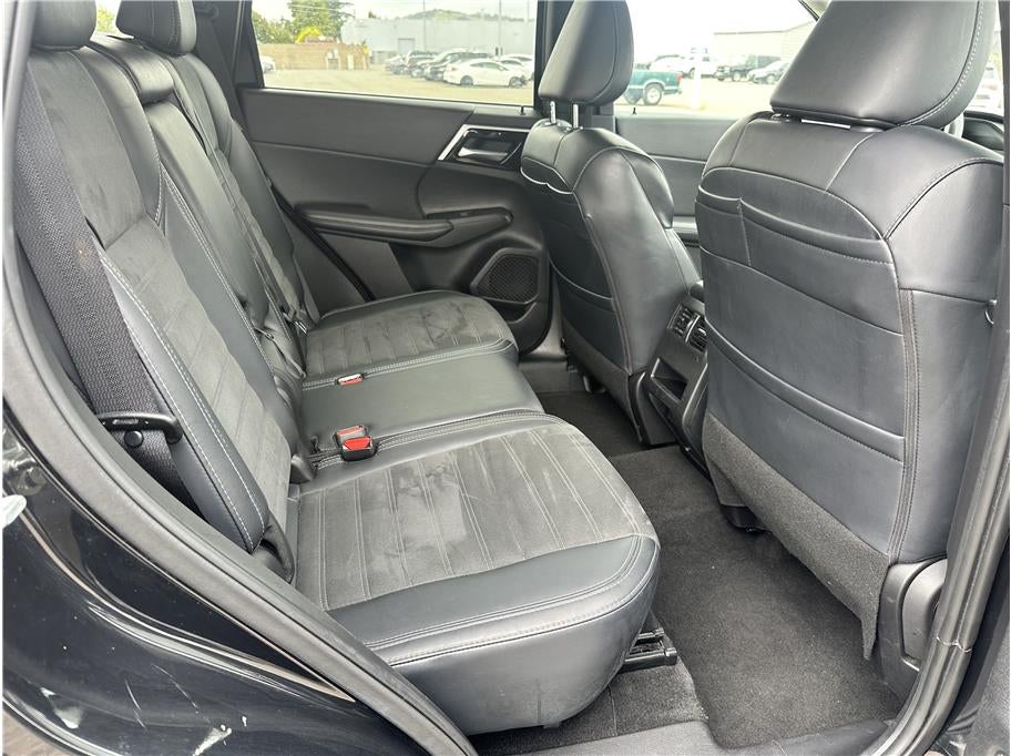 2024 Mitsubishi Outlander SE Sport Utility 4D