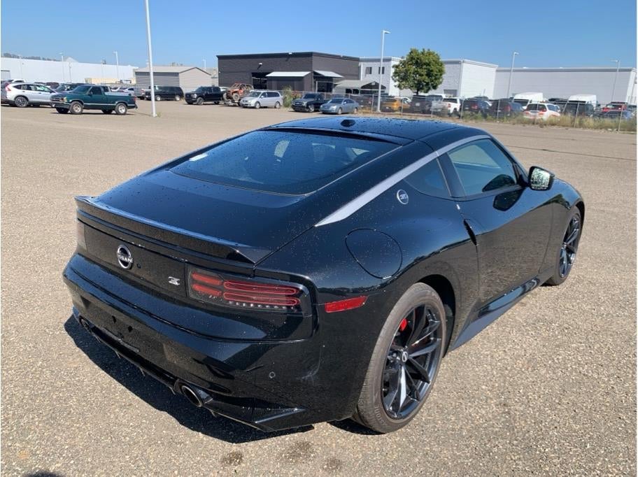 2025 Nissan Z Performance Coupe 2D