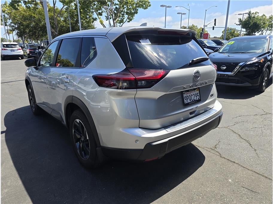 2024 Nissan Rogue SV Sport Utility 4D