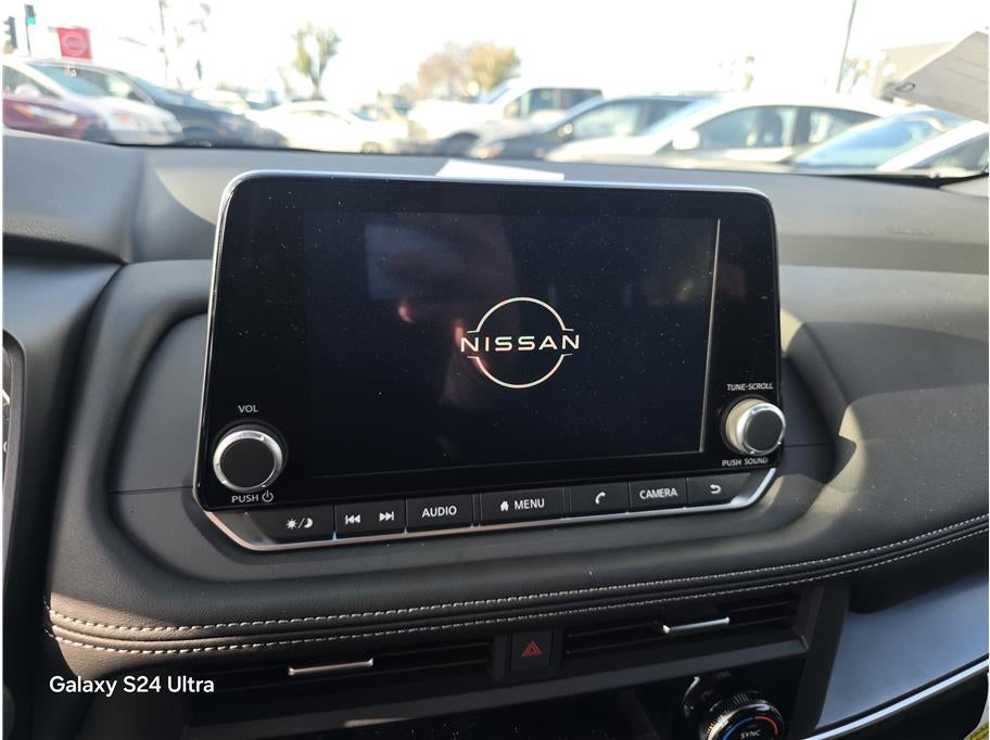 2025 Nissan Rogue SV Sport Utility 4D