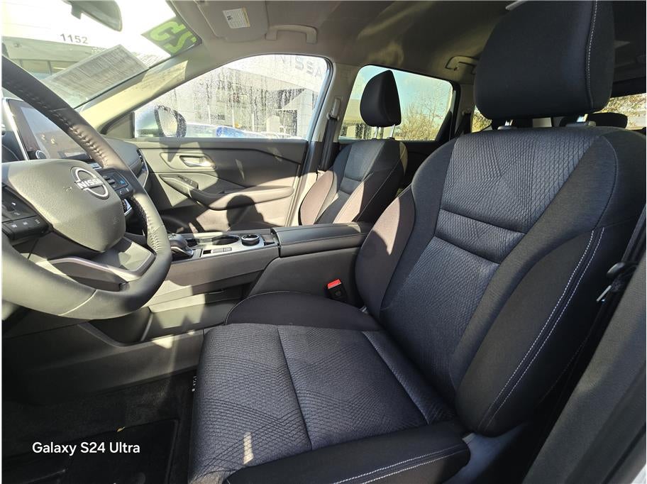 2025 Nissan Rogue SV Sport Utility 4D