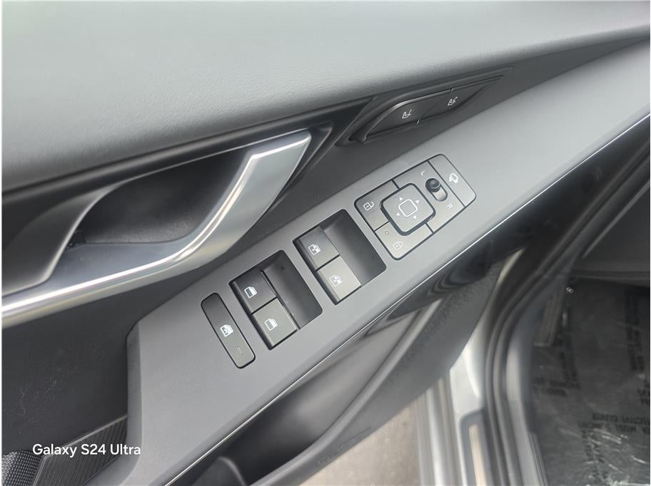 2024 Kia Niro SX Wagon 4D