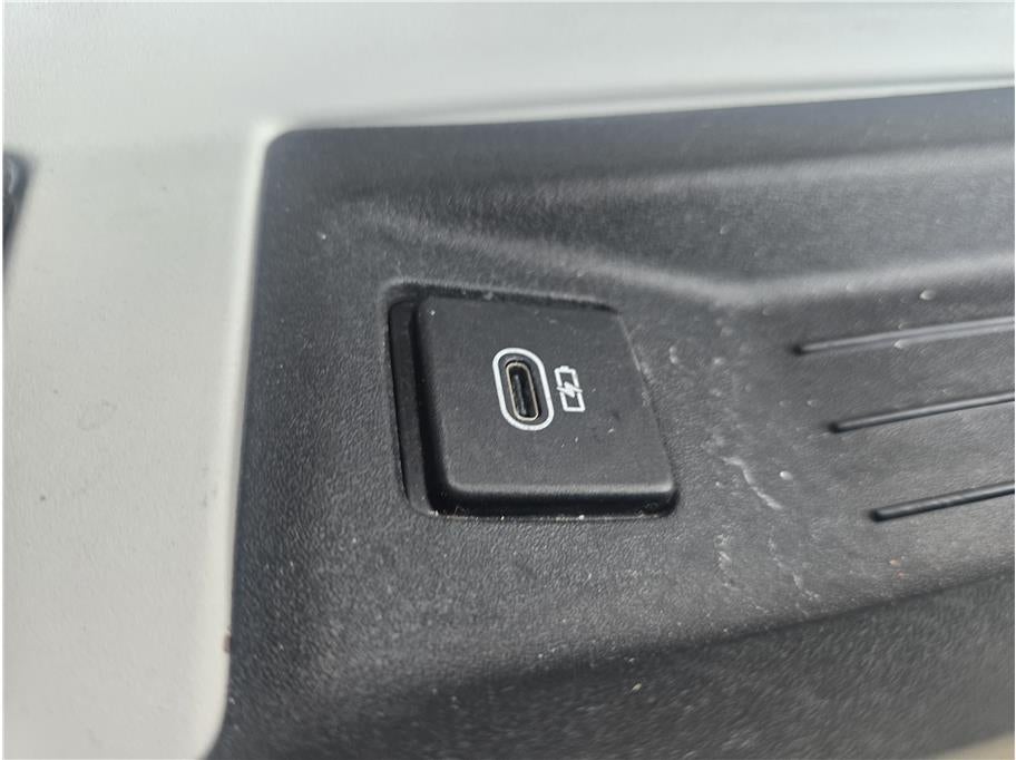 2022 Land Rover Defender 110 S Sport Utility 4D