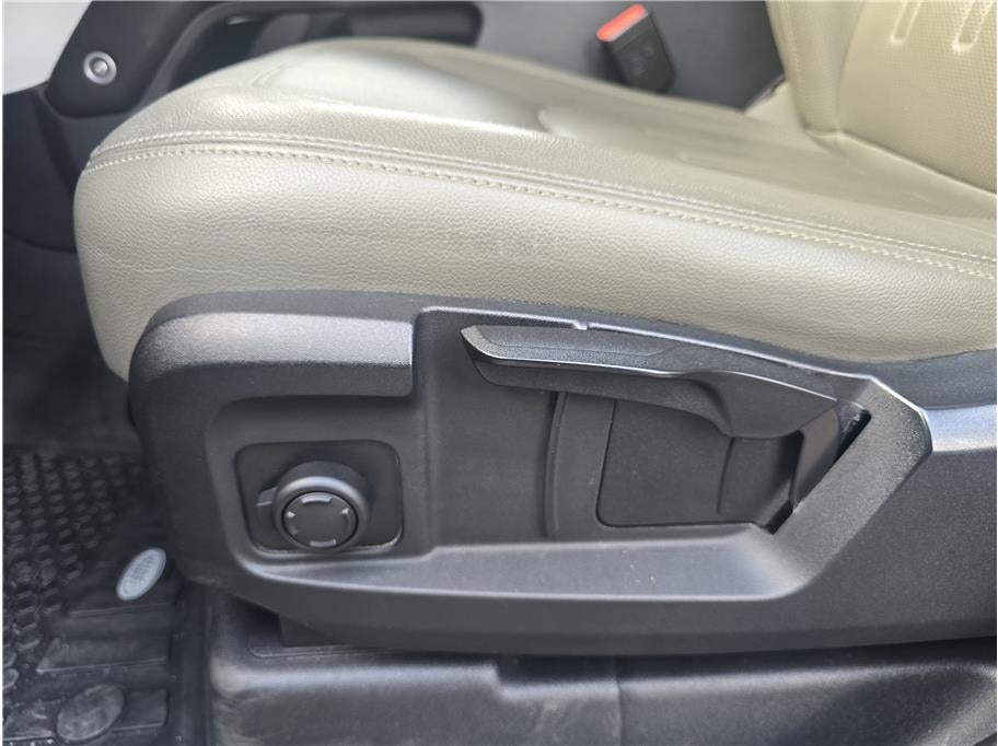 2022 Land Rover Defender 110 S Sport Utility 4D