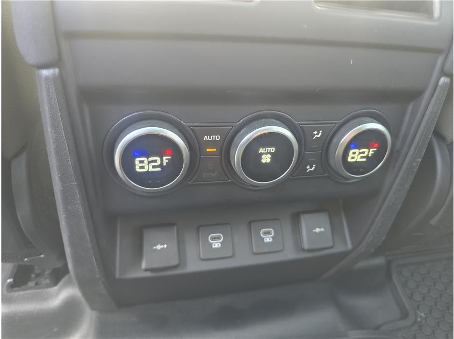 2022 Land Rover Defender 110 S Sport Utility 4D