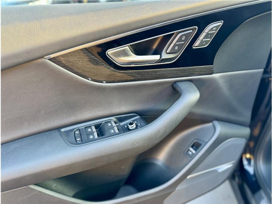 2018 Audi Q7 3.0T Premium Plus Sport Utility 4D