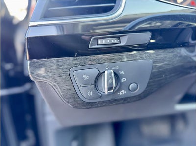 2019 Audi Q7 55 TFSI SE Premium Plus Sport Utility 4D