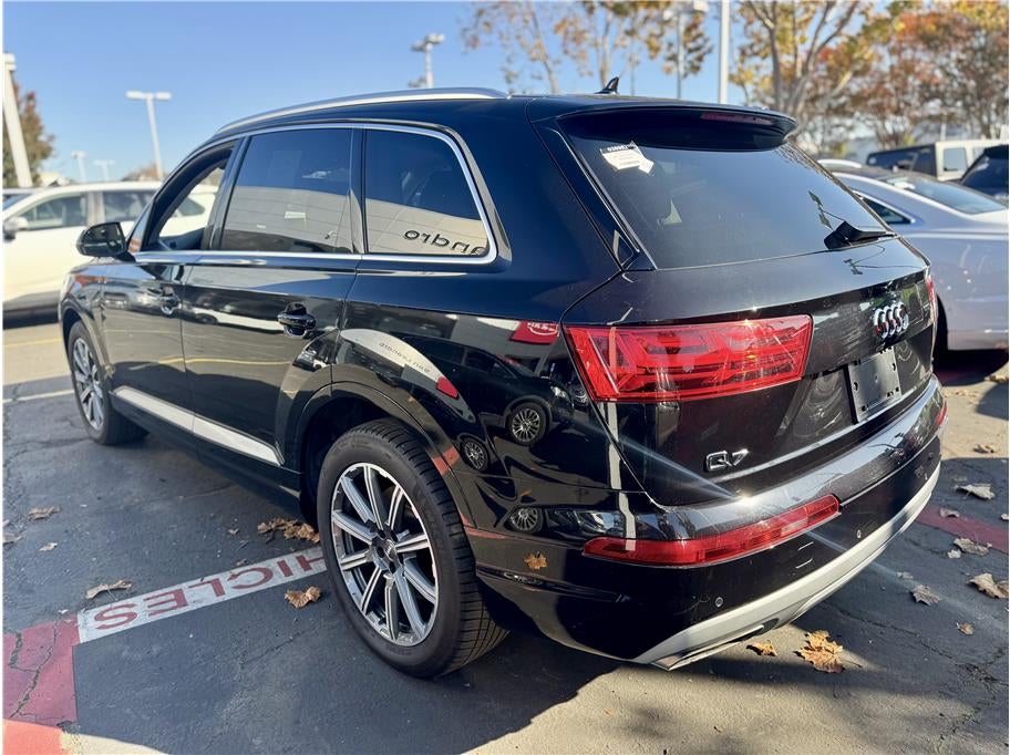 2019 Audi Q7 55 TFSI SE Premium Plus Sport Utility 4D
