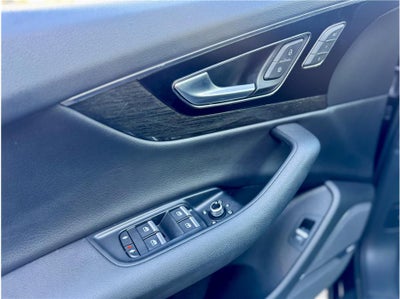 2019 Audi Q7 55 TFSI SE Premium Plus Sport Utility 4D