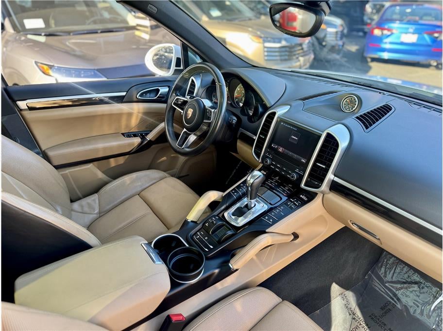 2018 Porsche Cayenne Sport Utility 4D