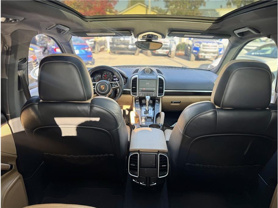 2018 Porsche Cayenne Sport Utility 4D