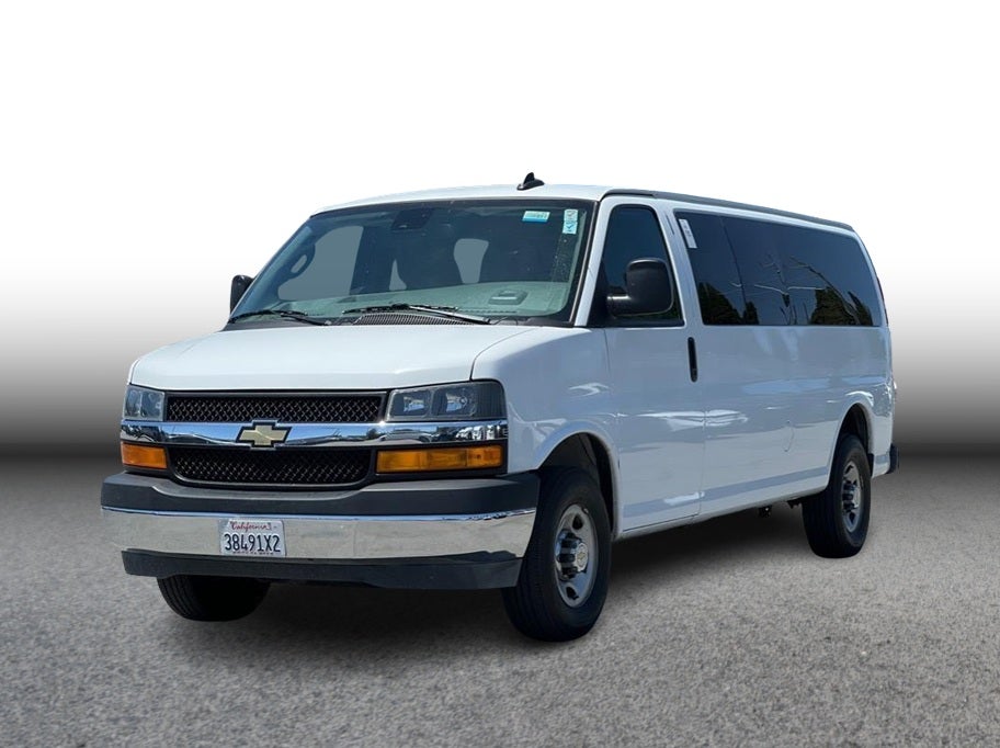 2024 Chevrolet Express 3500 Passenger LT Extended Van 3D